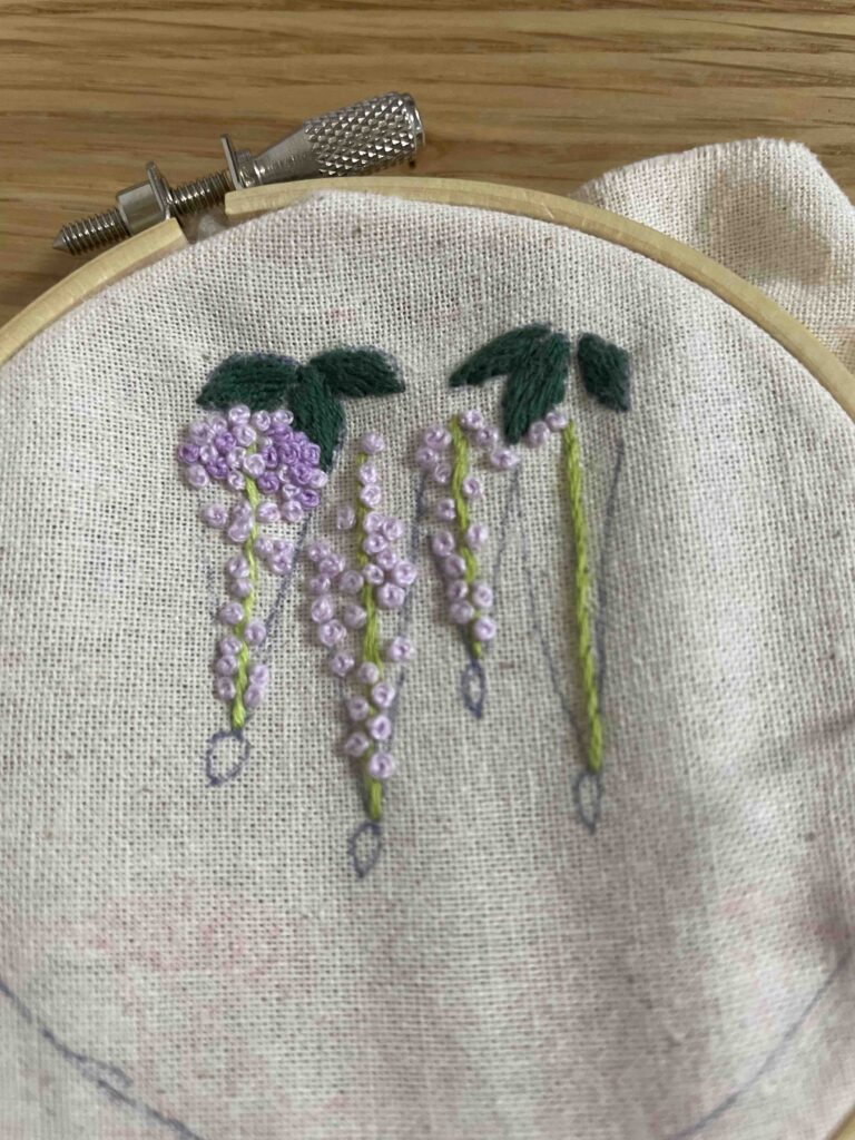藤の花の刺繍飾りの作り方