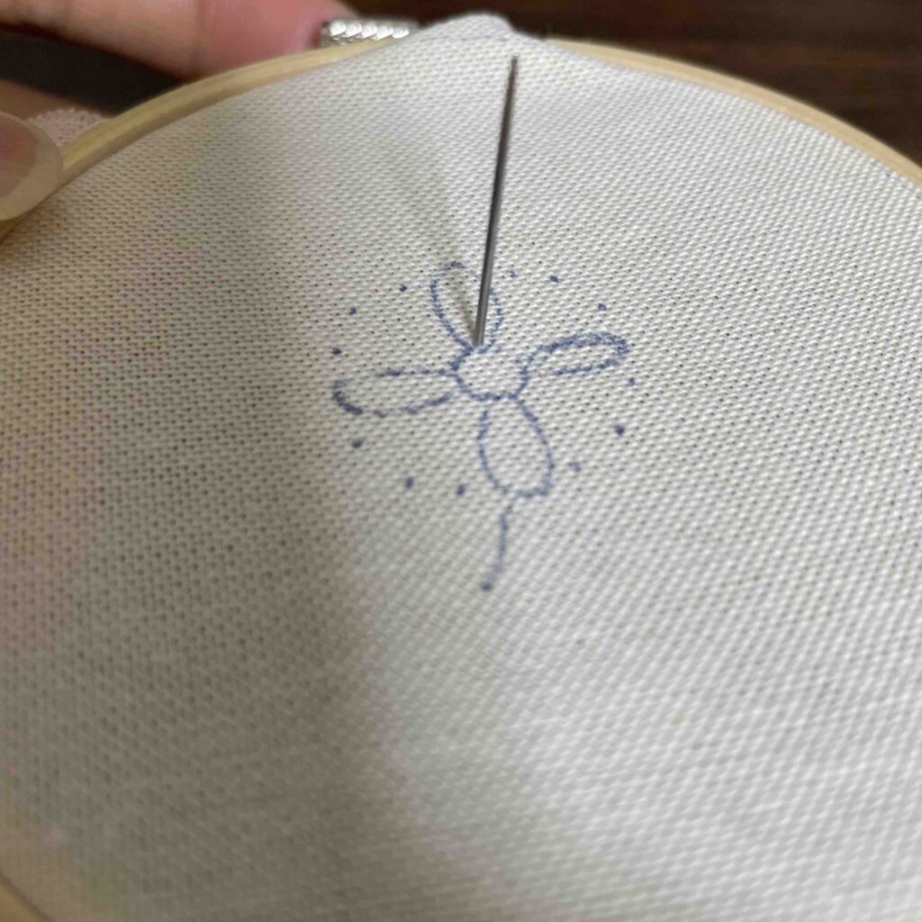 「マーガレット」の刺繍飾りの作り方